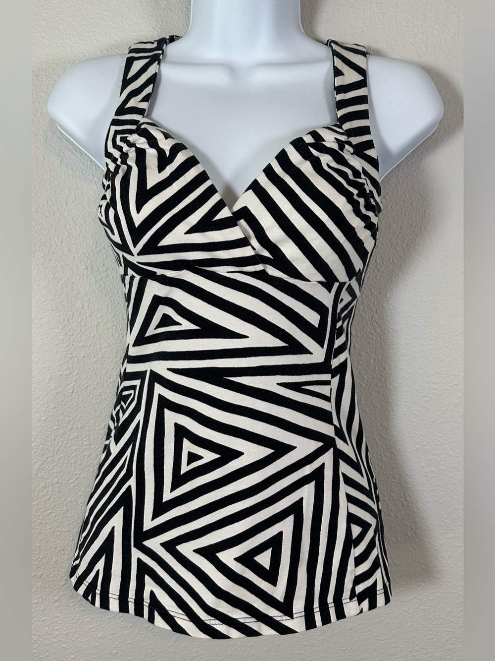 Express Black and White Geometric Shape Tank Top Size XS
